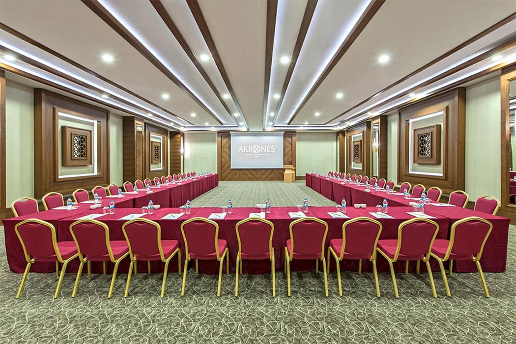 AKRONES THERMAL SPA CONVENTION SPORT HOTEL